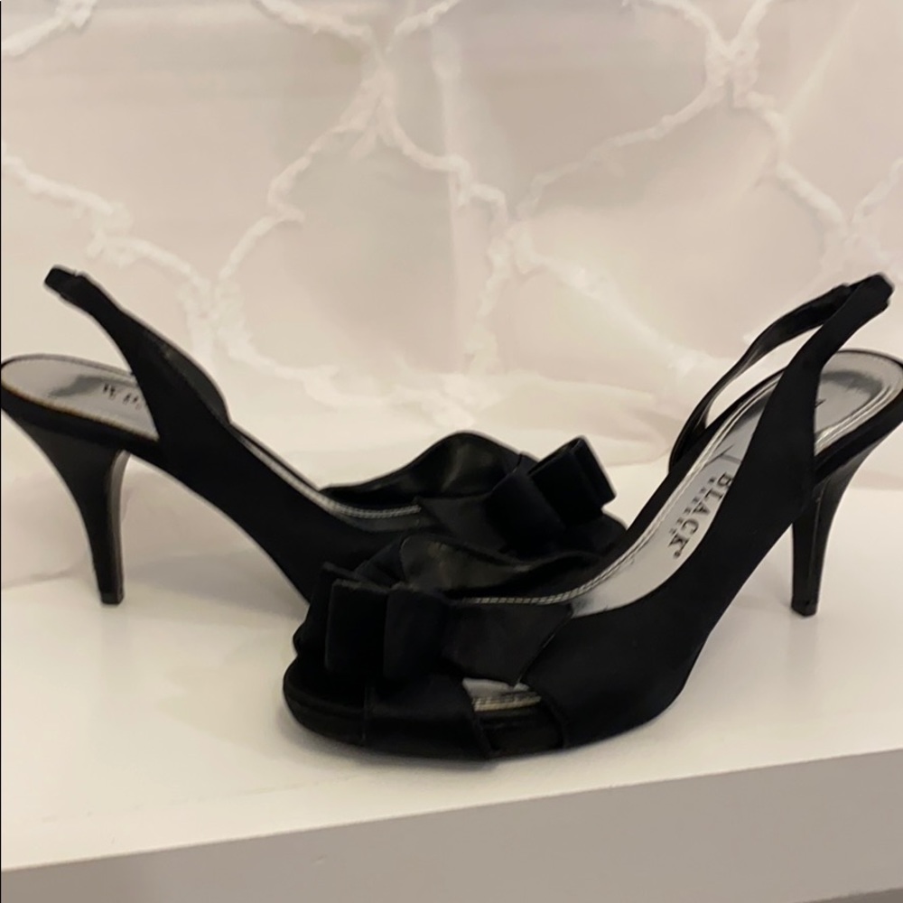 White House Black Market Slingback Bow Heel